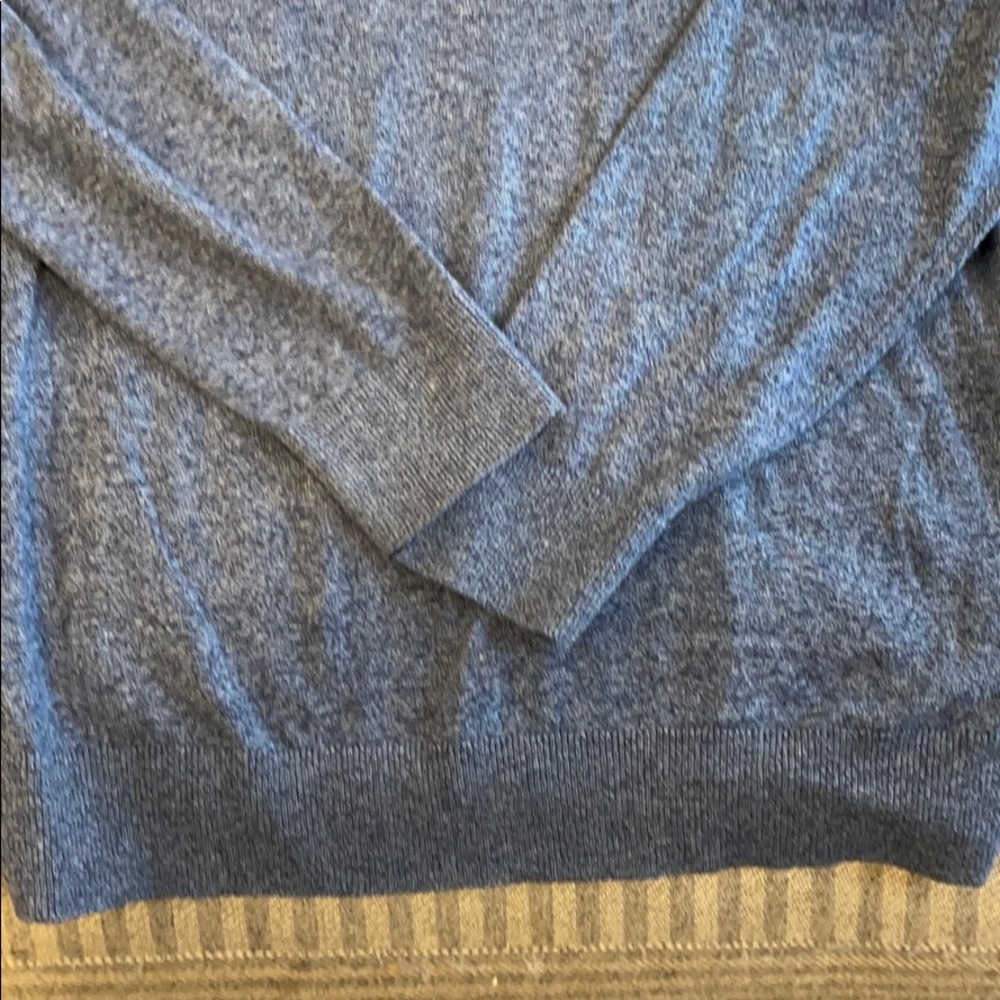 Men’s Sweater - Picture 4 of 5